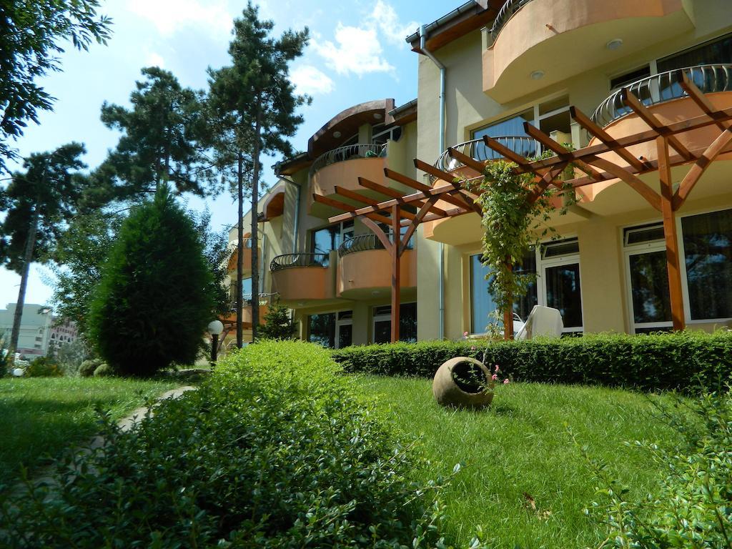 Family Hotel Privileg Pantai Sunny Luaran gambar