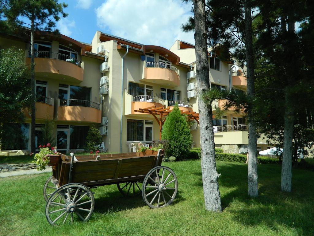 Family Hotel Privileg Pantai Sunny Luaran gambar