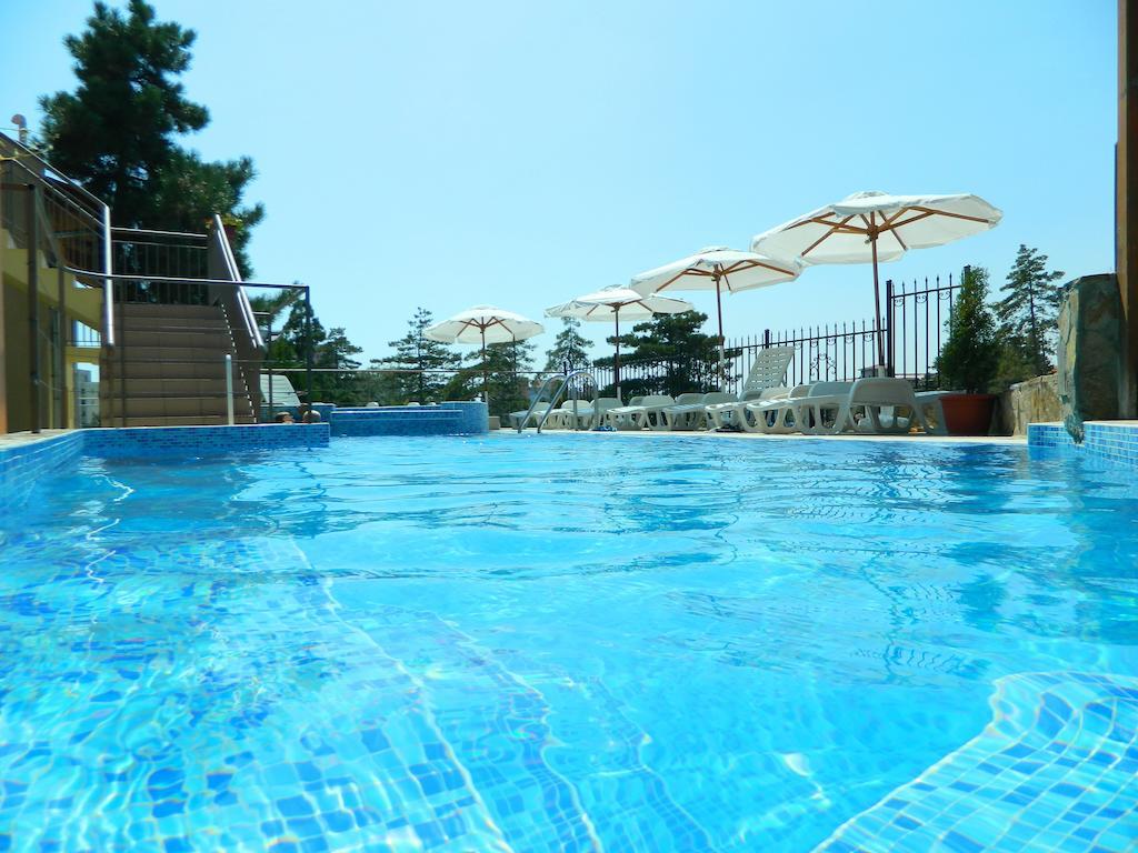 Family Hotel Privileg Pantai Sunny Luaran gambar